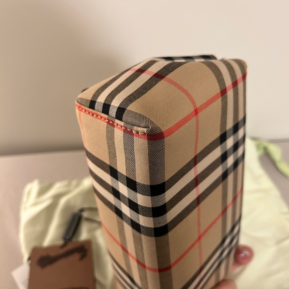 Burberry Hackberry - Picture 4 of 10